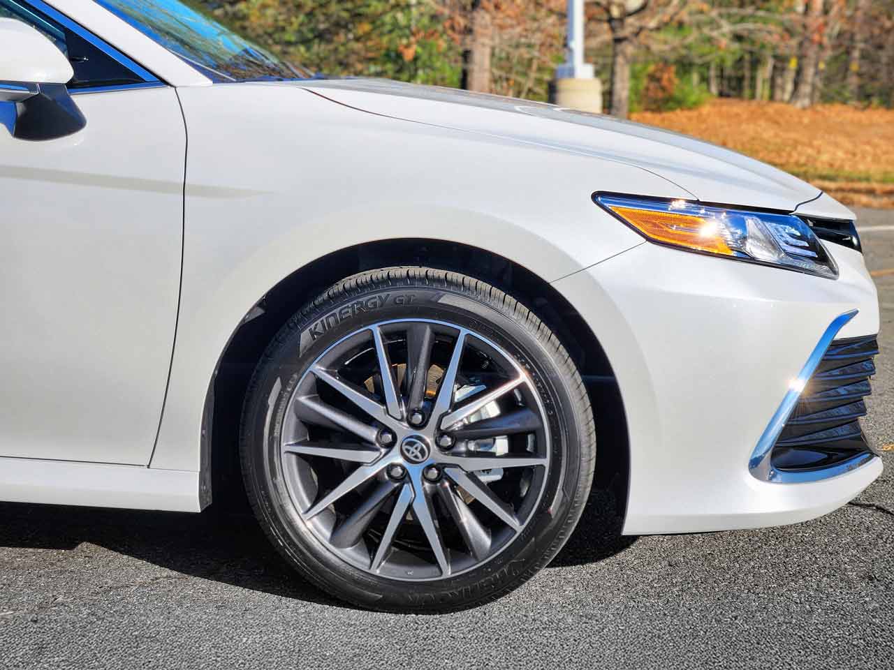 Apex-Featured-White-Camry-Ceramic-c1-opt-@2x