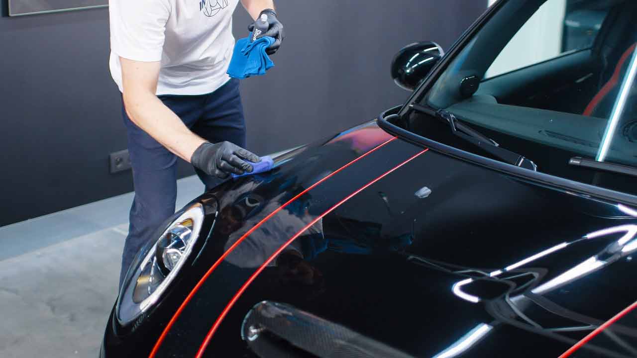 Apex-Gyeon-Mohs-Ceramic-Coating-opt-@2x
